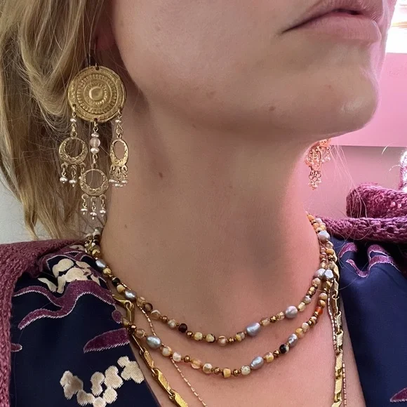 Handmade boho chandelier pearl earrings - Picture 6 of 9